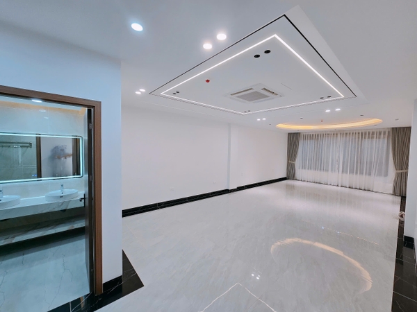 Bán nhà phân lô phố Cổ Linh, 8 tầng, DT 85m2, MT 5m, 4PN, full nội, thang máy, gara ô tô