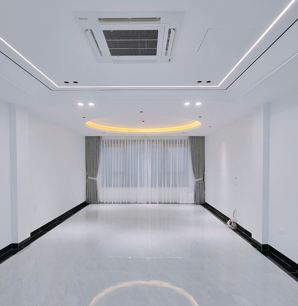 Bán nhà phân lô phố Cổ Linh, 8 tầng, DT 85m2, MT 5m, 4PN, full nội, thang máy, gara ô tô