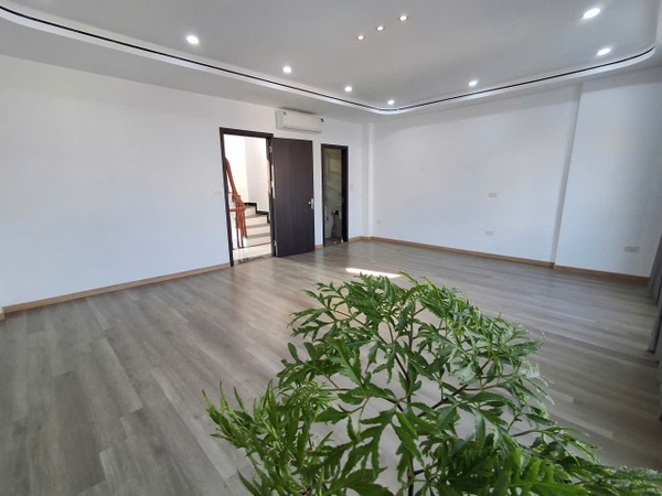 Bán nhà Ngõ 154 phố Ngọc Lâm, 6 tầng, DT 60m2, MT 7m, 4PN, có thang máy, nội thất