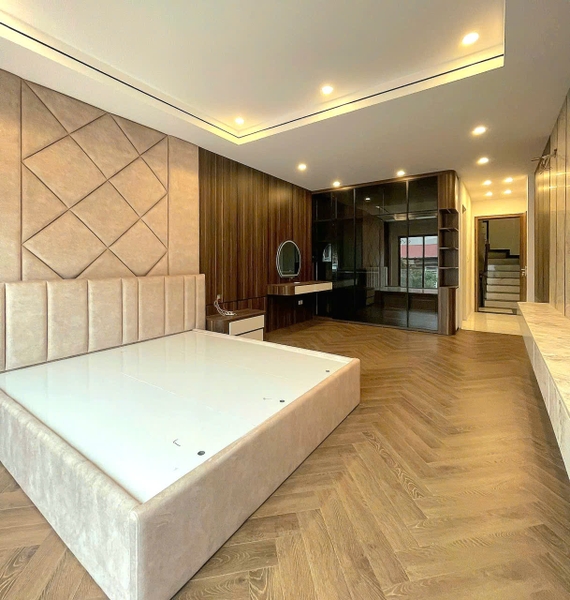 Bán nhà mặt ngõ Sài Đồng, 7 tầng, DT 53m2, MT 4m, 4PN, thang máy, gara ô tô, 2026