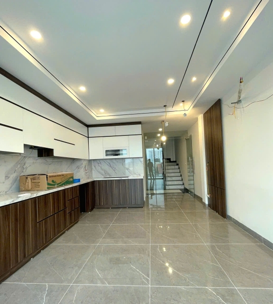 Bán nhà mặt ngõ Sài Đồng, 7 tầng, DT 53m2, MT 4m, 4PN, thang máy, gara ô tô, 2026