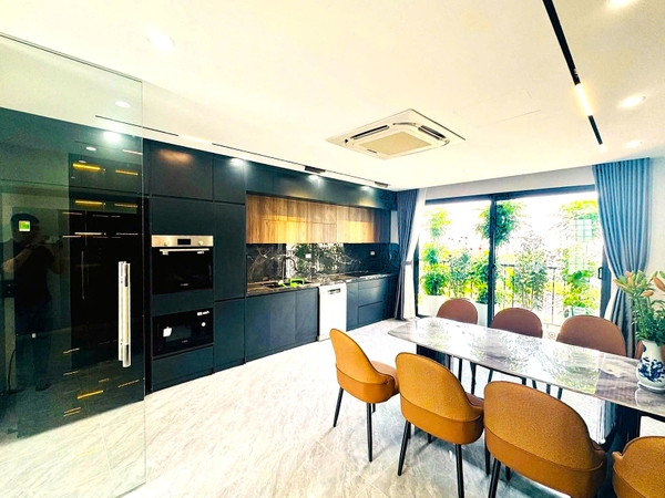 Bán nhà phố Nguyễn Lam, gần Vinschool, 7 tầng, DT 42m2, MT 4.8m, 4PN, SĐCC, ĐÃ BÁN