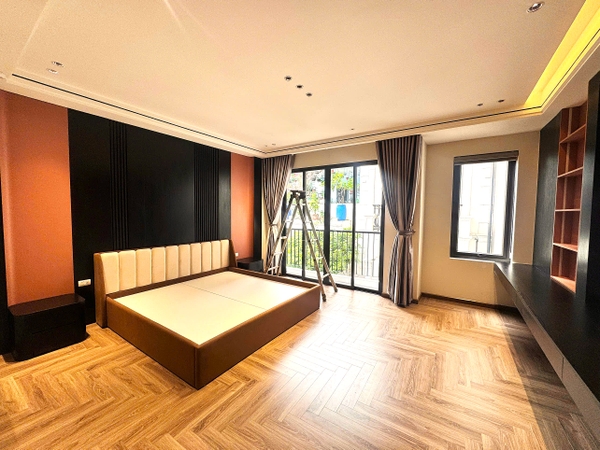 Bán nhà phố Nguyễn Thời Trung, Thạch Bàn, 7 tầng, DT 50m2, MT 5.2m, 4PN, FULL nội thất