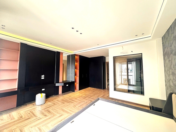 Bán nhà phố Nguyễn Thời Trung, Thạch Bàn, 7 tầng, DT 50m2, MT 5.2m, 4PN, FULL nội thất