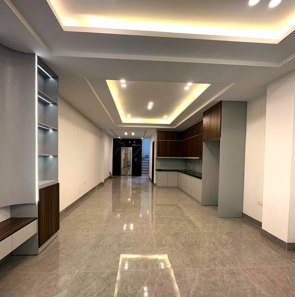 Bán nhà phố Nguyễn Sơn, nhà 6 tầng, DT 78m2, MT 4.5m, thang máy, gara ô tô, 2026