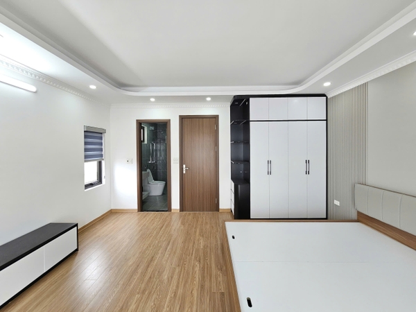 Bán nhà mặt ngõ phố Ngọc Trì, Thạch Bàn, 6 tầng, DT 52m2, MT 5m, tiện kinh doanh, buôn bán