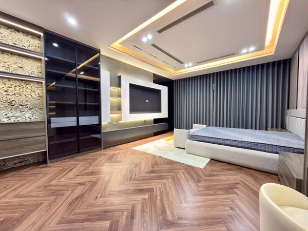 Bán nhà phân lô Thanh Am, Thượng Thanh, 6 tầng, DT 54m2, MT 4m, 4PN, đường 10m, 2026