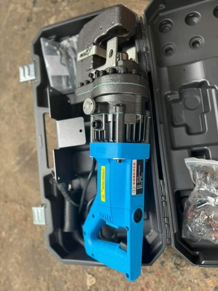 Máy đột lỗ thủy lực cầm tay YH-30