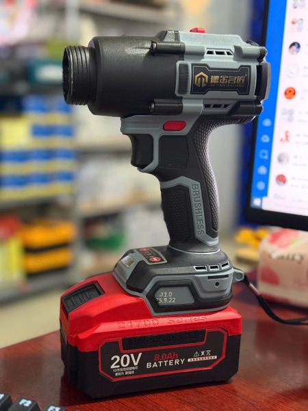 Máy đột xà gồ dùng pin TL-200