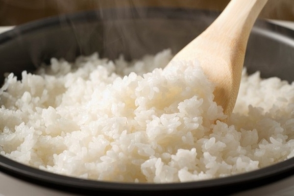 meo-bao-quan-noi-com-dien-dung-cach 