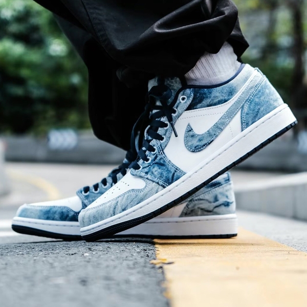 aj1 washed denim