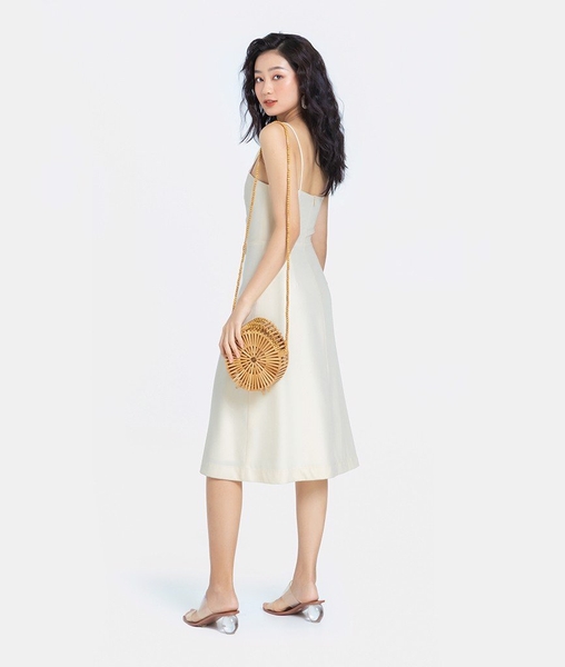 Đầm yếm vuông