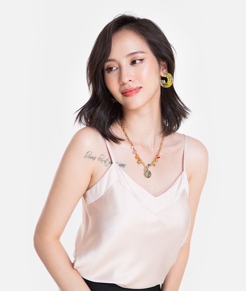 Áo hai dây nẹp cổ