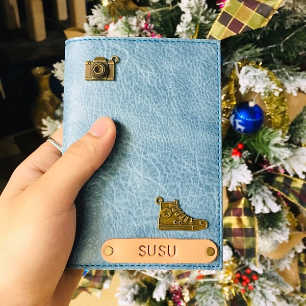 Bao đựng hộ chiếu handmade khắc tên; in, khắc, dập logo theo yêu cầu