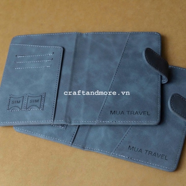 Túi ví đựng passport cover khắc tên, trang trí charm theo yêu cầu