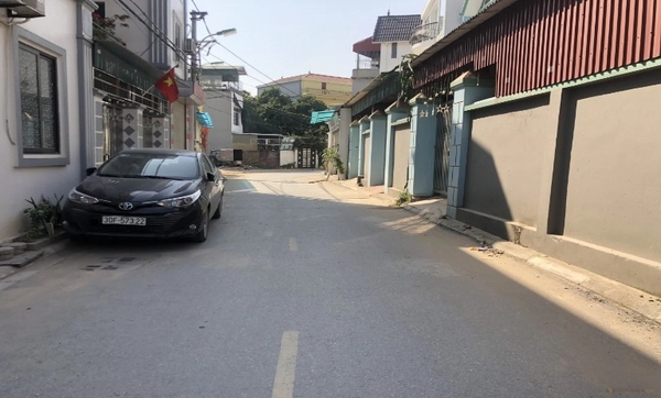 Chủ bán gấp mảnh 64m2 ở tổ 15 Thạch Bàn, Long Biên, Ngõ 5m ô tô, gần chợ Đồng Dinh.