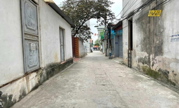 Chính chủ cần bán 117,6m2 đất mặt ngõ 213 Ngô Xuân Quảng thông đường ô tô 7 chỗ
