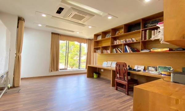 Cần bán căn biệt thự Khu Đô thị Đặng Xá, Full nội thất cao cấp.