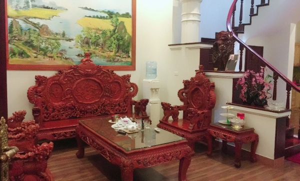 Cần chuyển nhượng căn nhà vô cùng xinh xắn tại tổ 21 Sài Đồng, Long Biên. Tặng full nội thất cao cấp