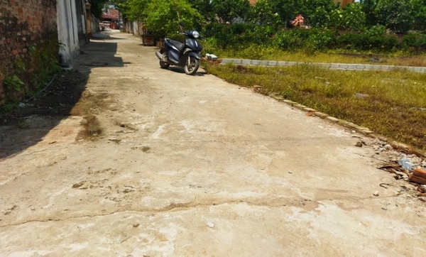 Chính chủ bán nhanh lô góc 2 mặt tiền 99,8m2 Tân Tiến, Văn Giang, Hưng Yên đường ô tô đỗ cửa