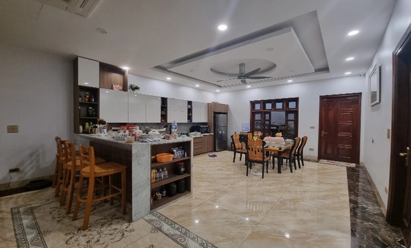 Cần bán căn biệt thư 3 tầng 221m2 khu đấu giá 31ha Trâu Quỳ siêu đẹp, Giá chỉ bằng giá đất