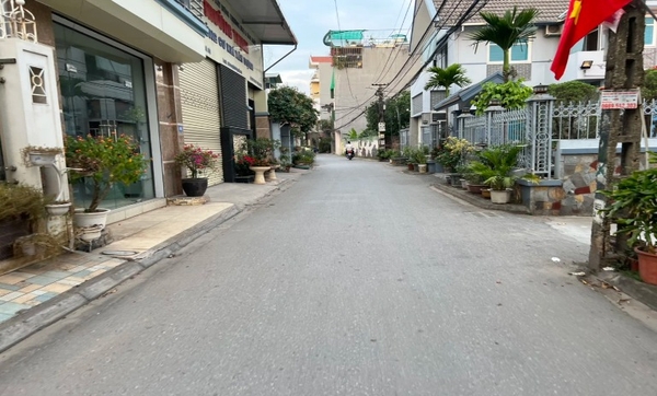 Cần tiền bán gấp 144m2 đất trục chính xóm 1 Đông Dư, Gia Lâm.  Xây biệt thự siêu đẹp.