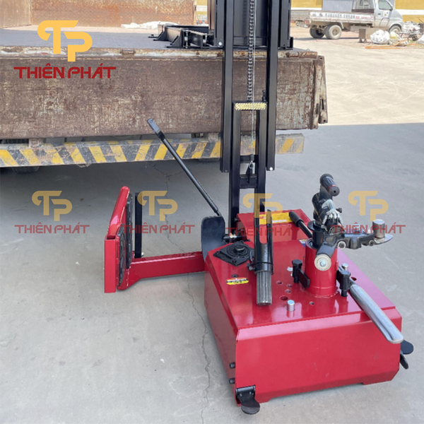 MÁY RA VÀO LỐP XE TẢI, GẮN TRÊN XE CỨU HỘ LỐP K1622AM