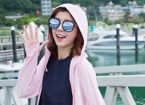 Sau 1 tháng phun mí mở tròng có đẹp như mong đợi? 3 Hướng dẫn cách chọn kính chống tia UV phù hợp nhất