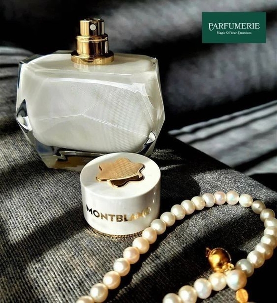 Signature EDP là dòng nước hoa nữ quyến rũ và gợi cảm được yêu thích