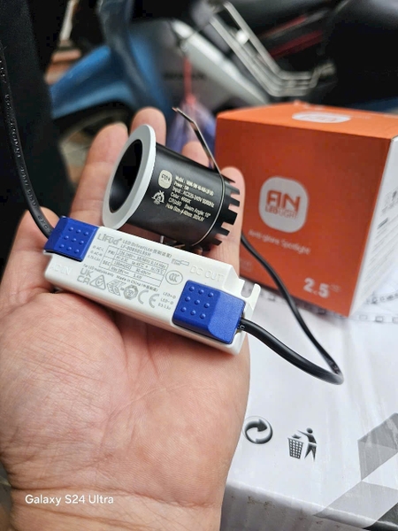 Spotlight Mini Nguồn PRI