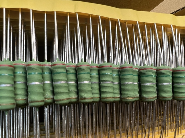 dien-tro-cam-cong-suat-5w-0-25r-0-25-ohm-5