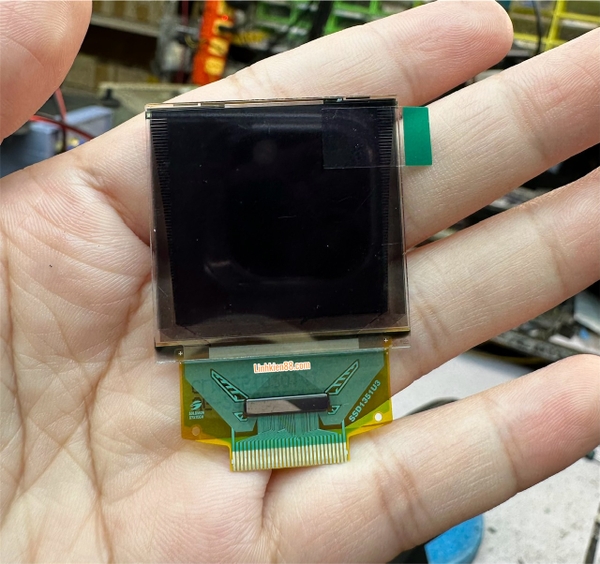 man-hinh-vang-so-oled-lcd-partyhouse-dak3800-moi