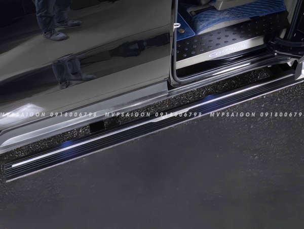 Bệ bước điện tự động thò thụt Kia Carnival