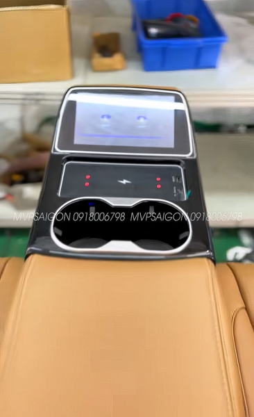 Ghế thương gia xe SUV với con ngựa điều khiển cảm ứng