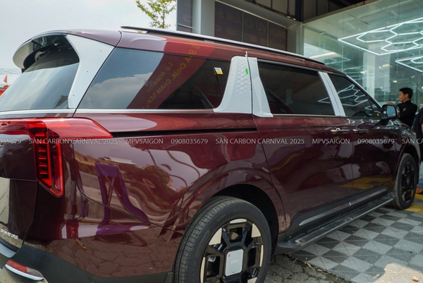 Sàn Carbon lá vàng Kia Carnival 2024 - 2025: Kỹ thuật và báo giá mới nhất