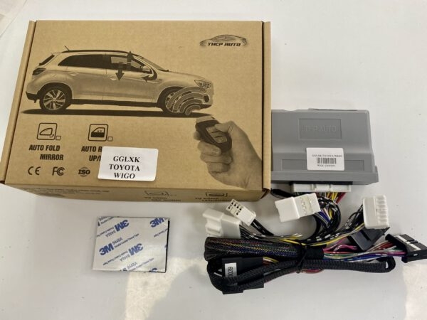 gap-guong-len-xuong-kinh-toyota-wigo