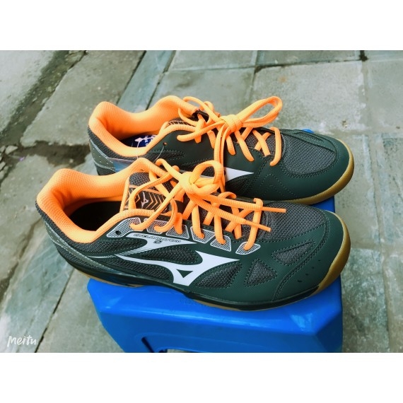 Giày Mizuno Thunder Blade Đen Cam