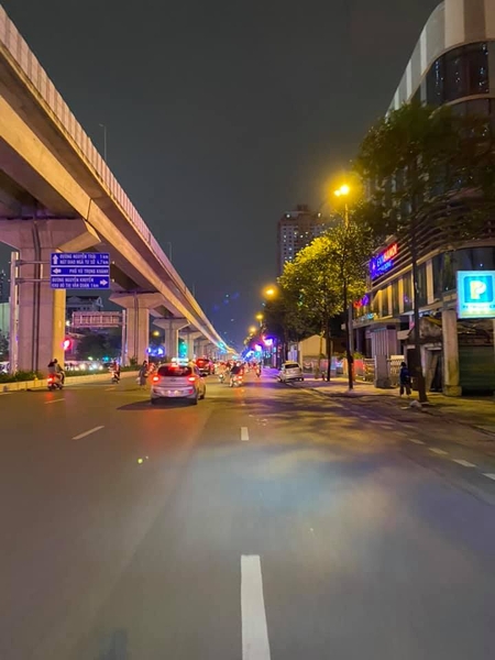 Bán gấp nhà đẹp mặt phố Trần Phú, Hà Đông, 100m2, MT 6.1m, vị trí cực hiếm, kinh doanh đỉnh, giá 20.5 tỷ