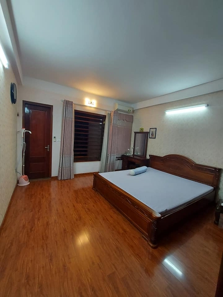 Bán nhà liền kề Văn Quán, Hà Đông, 82m2, mặt đường xe bus chạy, tiện kinh doanh, giá 13.5tỷ