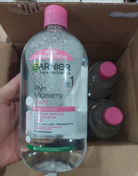 Nước Tẩy Trang Garnier 700ml ( Màu Hồng nhạt )