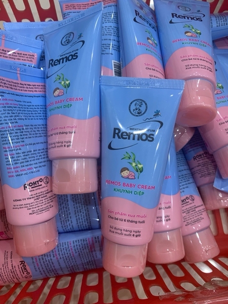 Kem chống muỗi đốt cho bé từ 6 tháng tuổi hương khuynh diệp Rohto Mentholatum Remos 70g