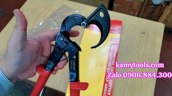 Gửi hàng kìm cắt cáp nhông WX-325 Lekon cho anh Ngô Hoàng Phương Thủ Đức