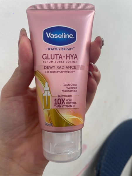 Kem dưỡng body Vaseline Gluta - Hya Serum 10x 70ml