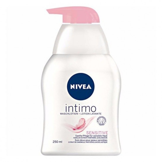 Dung dịch vệ sinh Nivea màu hồng