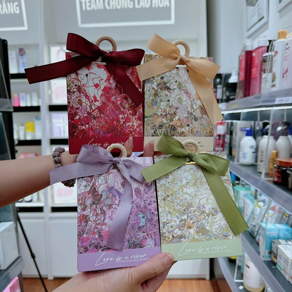 Túi quà Nơ hoạ tiết hoa nhiều màu