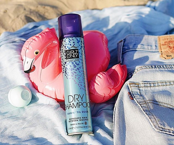 Dầu Gội Khô Girlz màu Tím 200ml