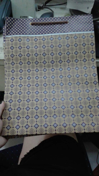Túi giấy đựng quà to