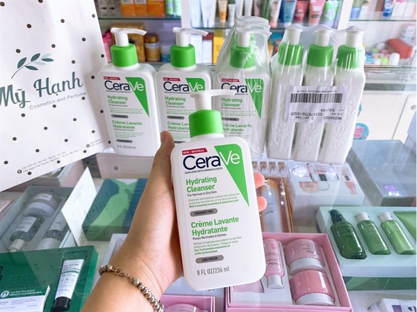Sữa rửa mặt CERAVE Hydrating Cleanser Da Khô Xanh Lá 236ml