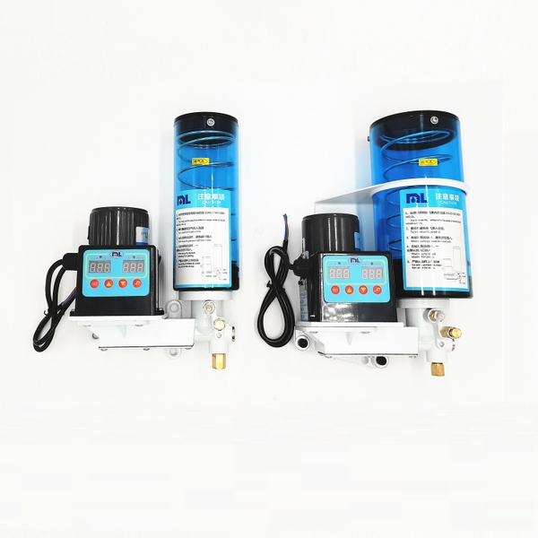  bơm mỡ tự động 1 lít  và bơm mỡ bôi trơn tự động 2 lít 