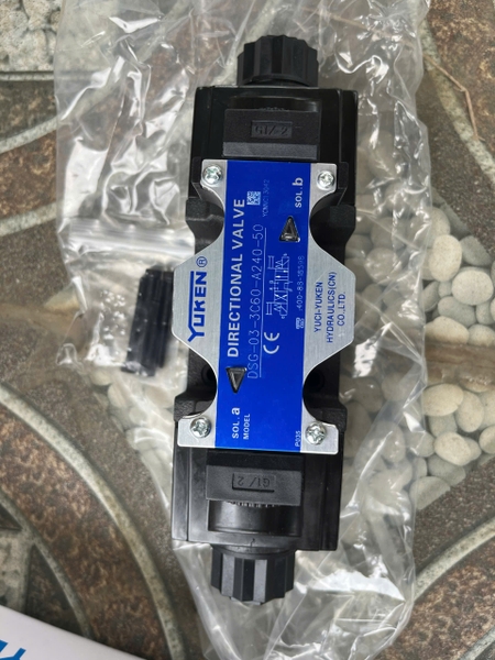 van-dien-tu-thuy-luc-yuken-dsg-03-3c60-a240-50-2-dau-solenoid